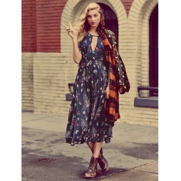 Free People Bonnie Midi Dress 6 Butterfly Floral Coquette Cottagecore Boho - Picture 1 of 11